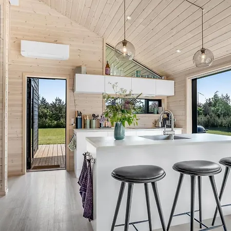 Edite - 900m From The Sea By Interhome * Bøtø By