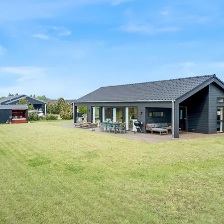 Edite - 900m From The Sea By Interhome *