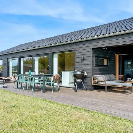 Edite - 900m From The Sea By Interhome